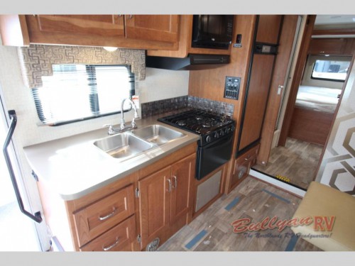 Winnebago Minnie Winnie 26A Class A Motorhome Interior